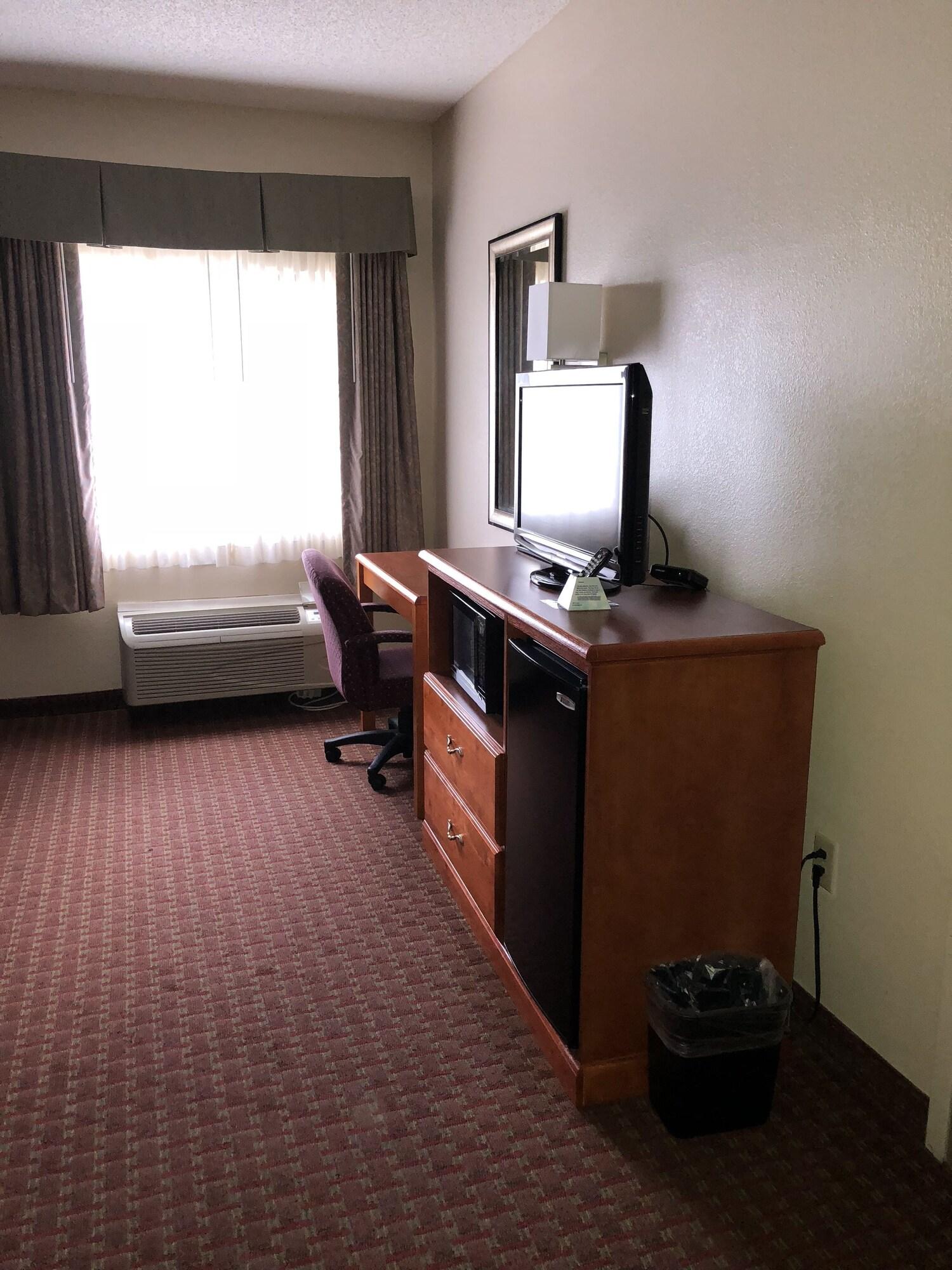 Millennium Inn Ellisville Bagian luar foto