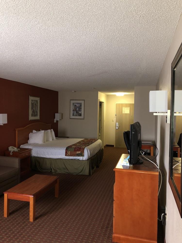 Millennium Inn Ellisville Bagian luar foto