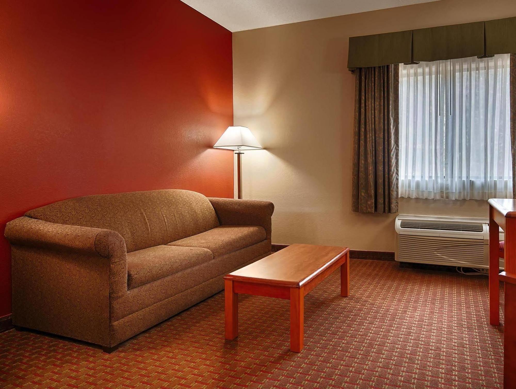 Millennium Inn Ellisville Bagian luar foto