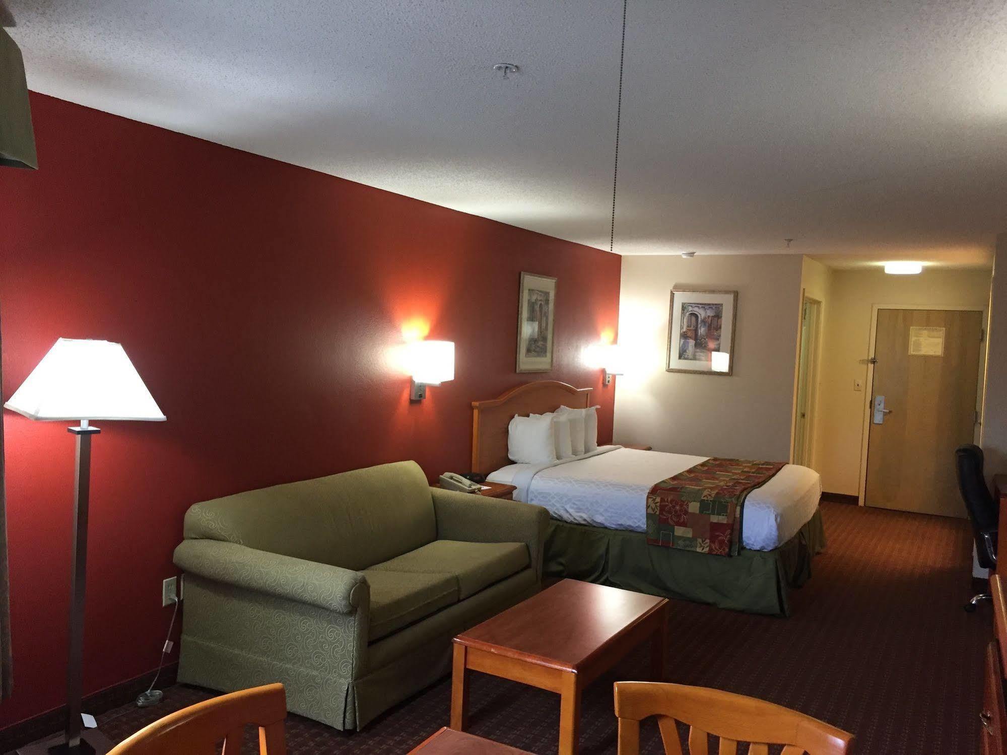 Millennium Inn Ellisville Bagian luar foto