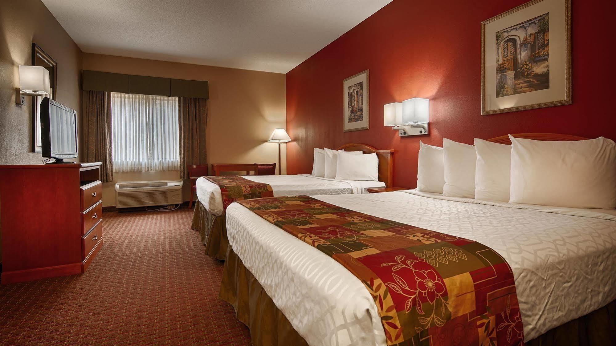 Millennium Inn Ellisville Bagian luar foto