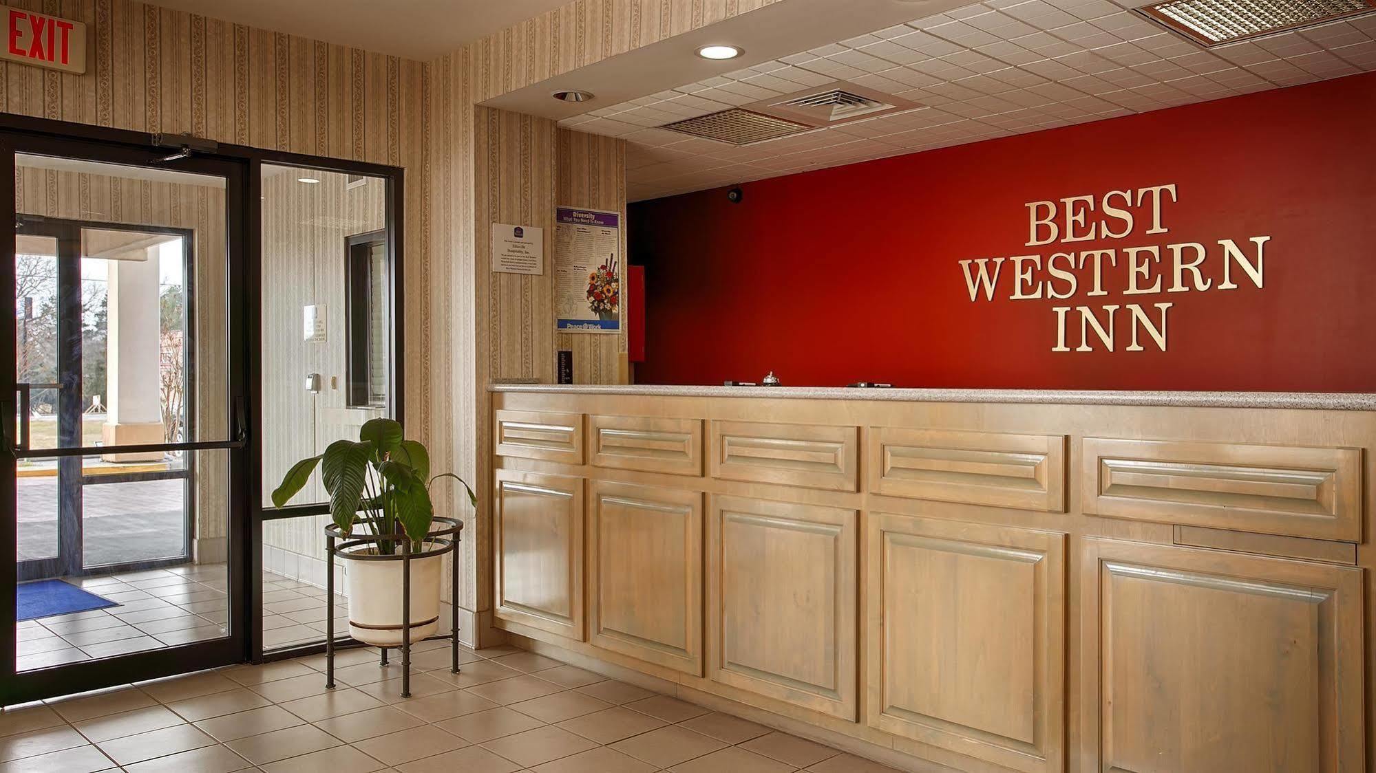 Millennium Inn Ellisville Bagian luar foto