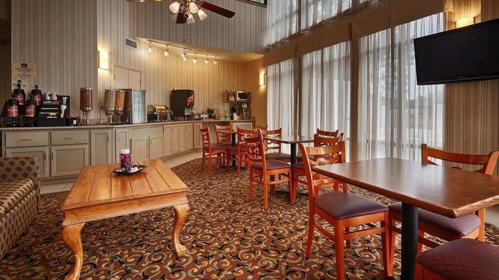 Millennium Inn Ellisville Bagian luar foto