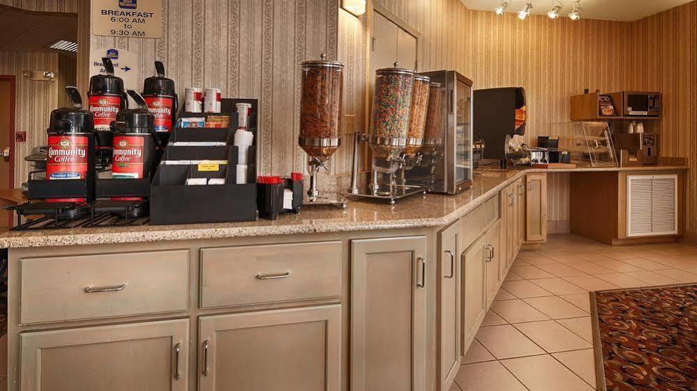 Millennium Inn Ellisville Bagian luar foto