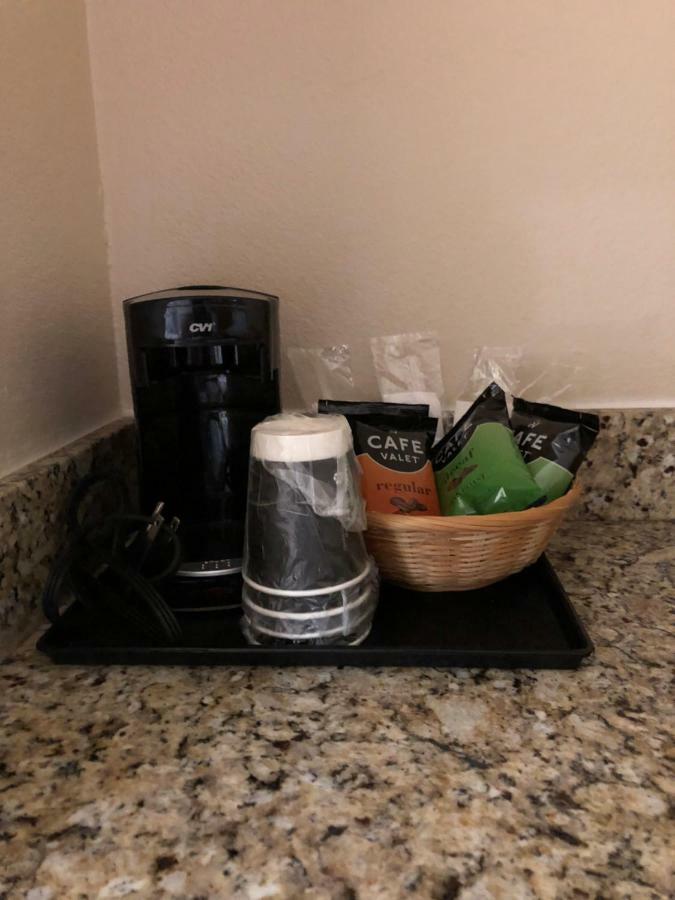 Millennium Inn Ellisville Bagian luar foto