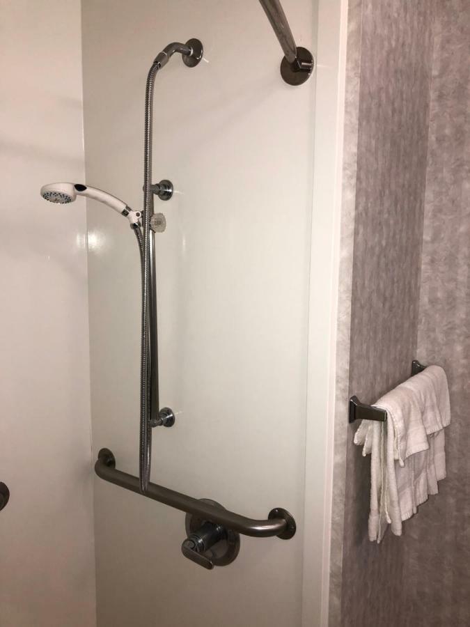 Millennium Inn Ellisville Bagian luar foto